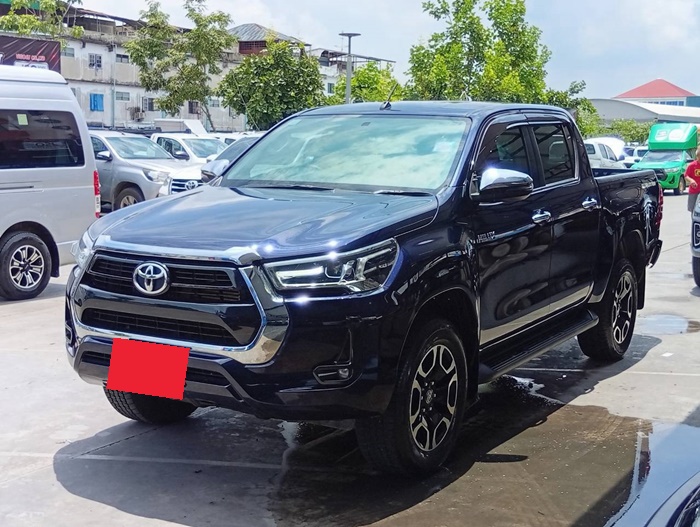 TOYOTA Hilux