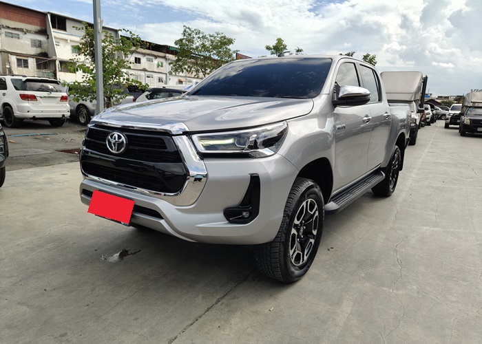 TOYOTA Hilux
