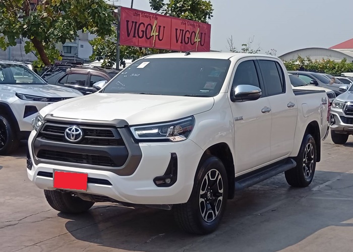 TOYOTA Hilux
