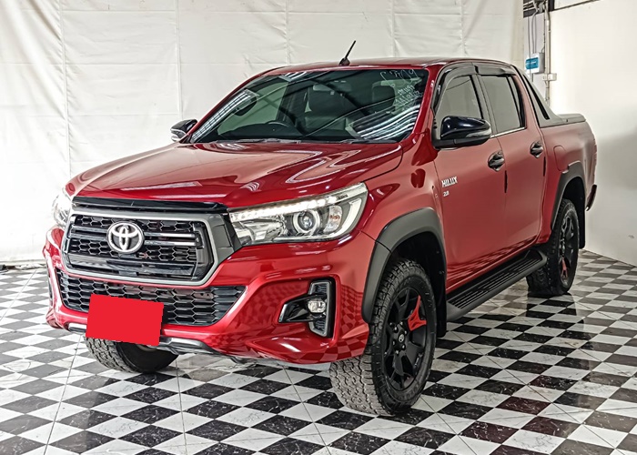 TOYOTA Hilux