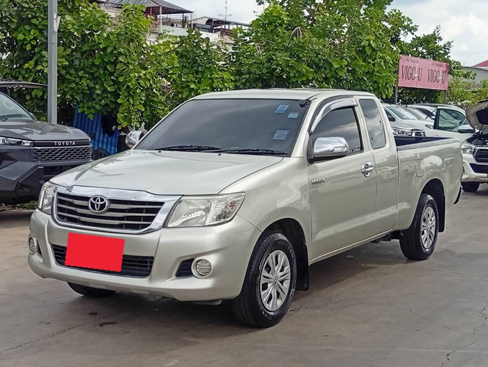 TOYOTA Hilux