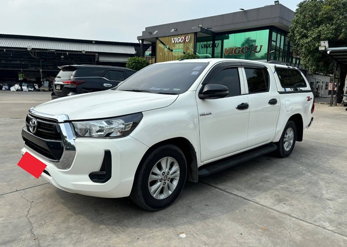 TOYOTA Hilux