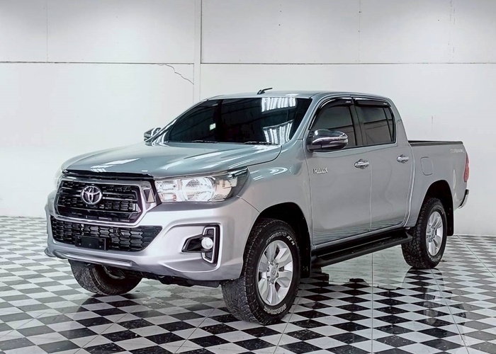 TOYOTA Hilux
