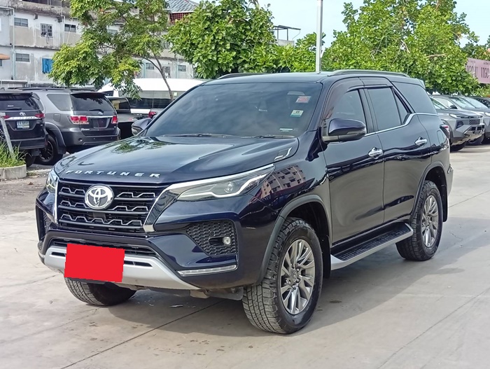 TOYOTA Fortuner