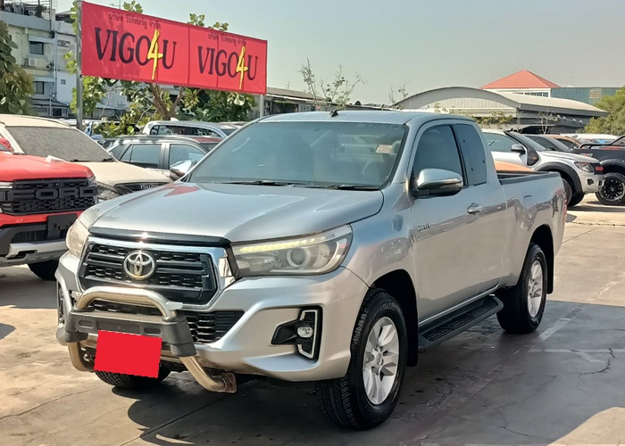 TOYOTA Hilux