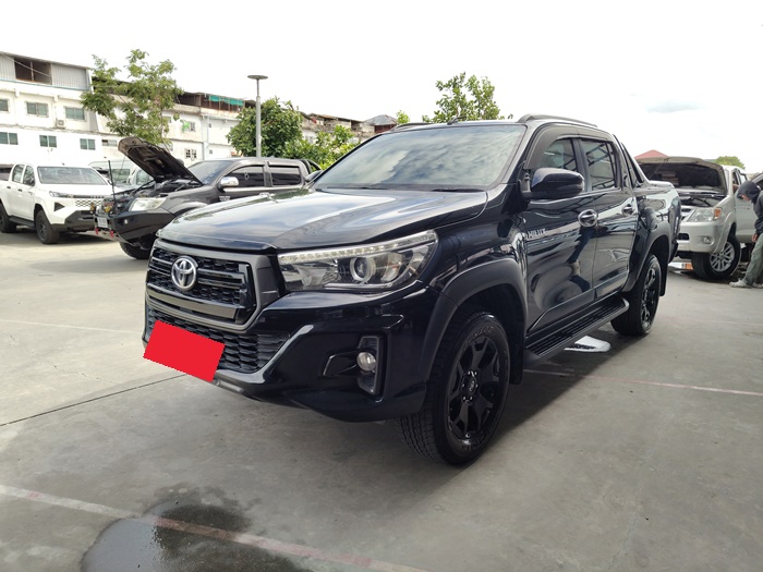 TOYOTA Hilux