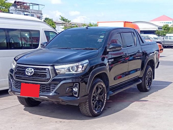 TOYOTA Hilux