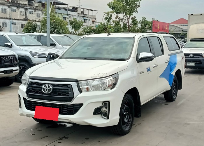 TOYOTA Hilux