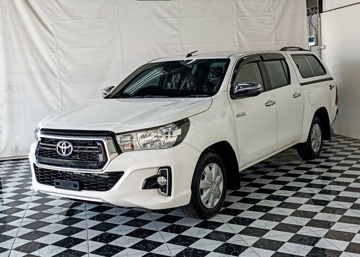 TOYOTA Hilux