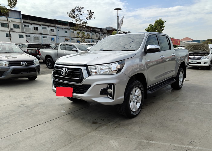 TOYOTA Hilux