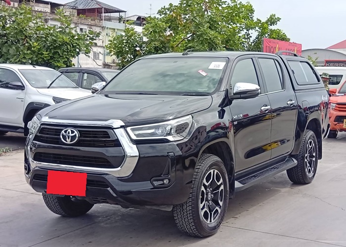 TOYOTA Hilux