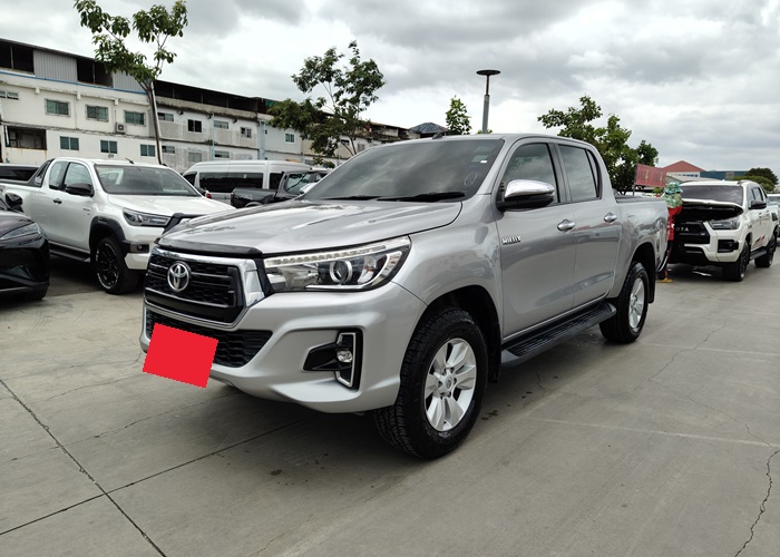 TOYOTA Hilux