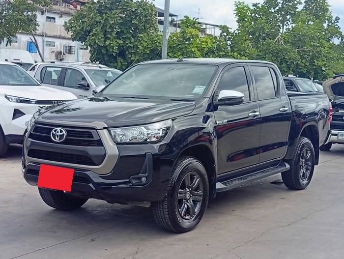 TOYOTA Hilux