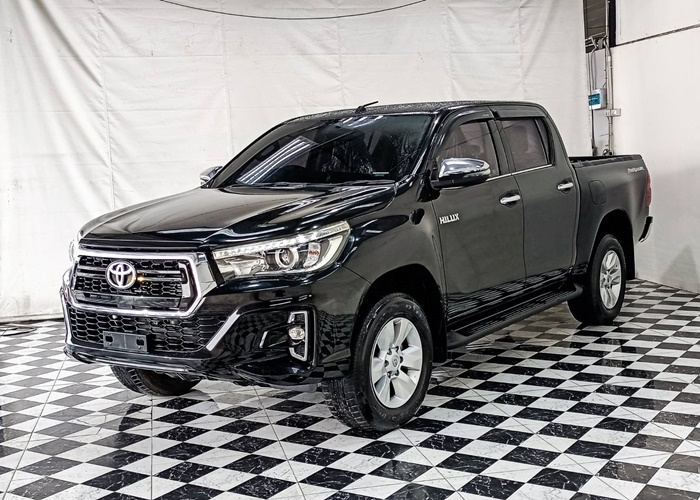 TOYOTA Hilux