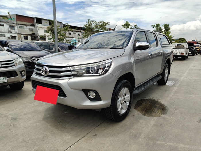 TOYOTA Hilux