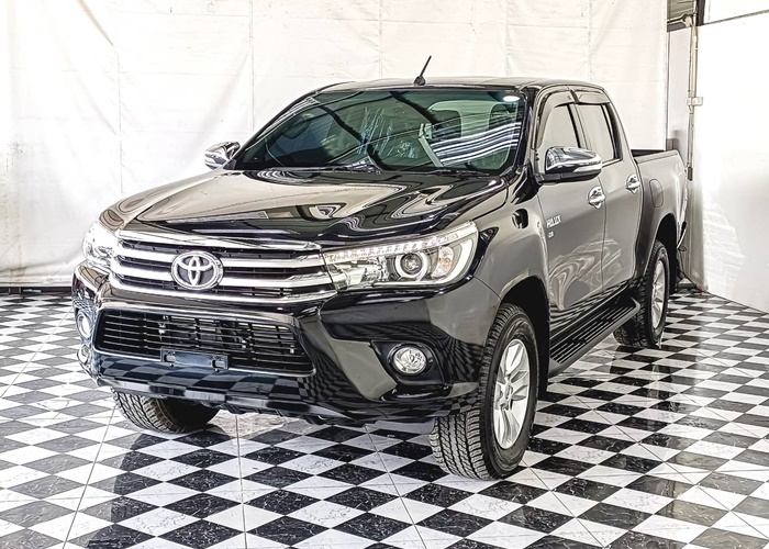 TOYOTA Hilux