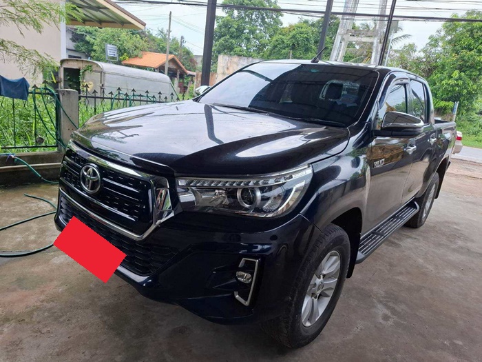 TOYOTA Hilux