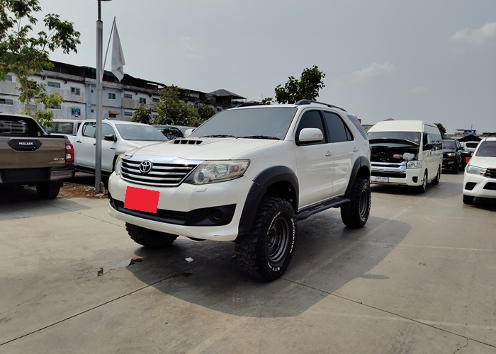 TOYOTA Fortuner