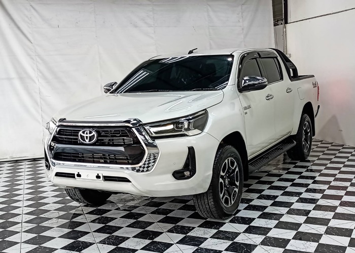 TOYOTA Hilux