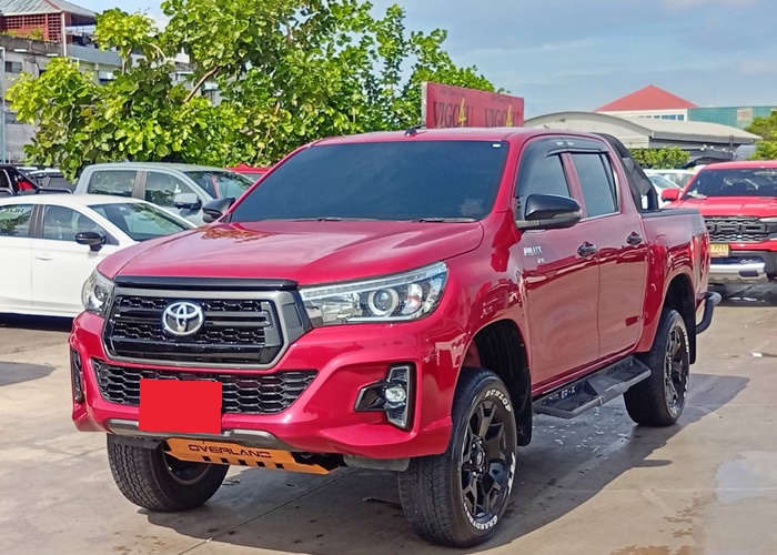 TOYOTA Hilux