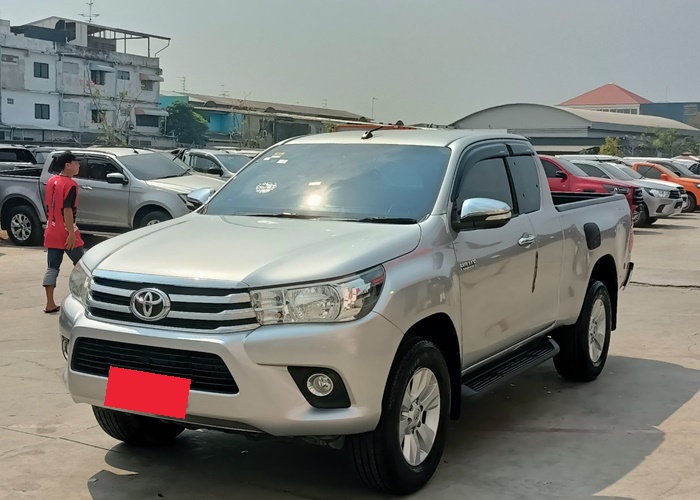 TOYOTA Hilux