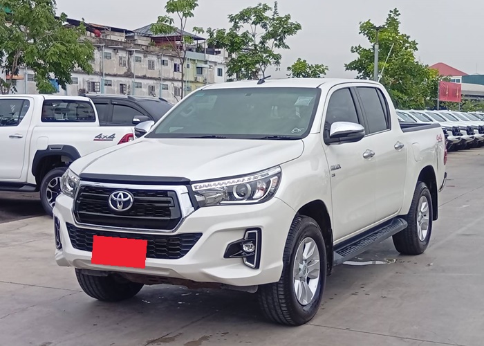 TOYOTA Hilux