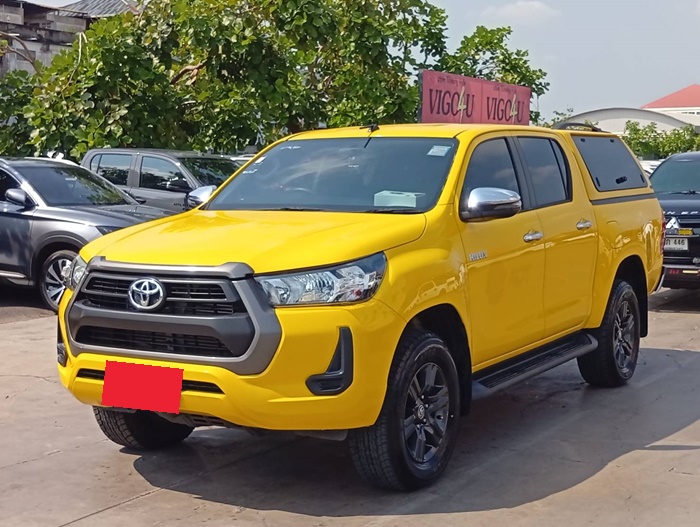 TOYOTA Hilux