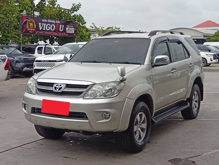 TOYOTA Fortuner