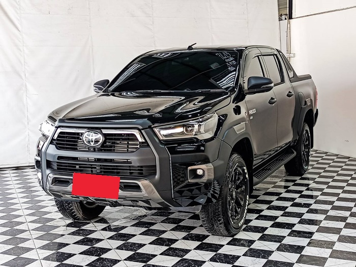 TOYOTA Hilux