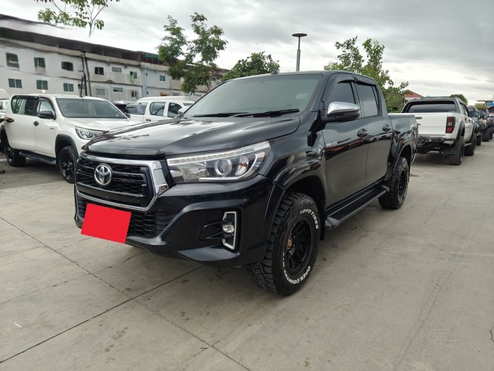 TOYOTA Hilux