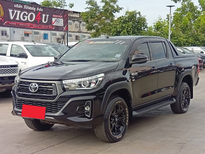 TOYOTA Hilux