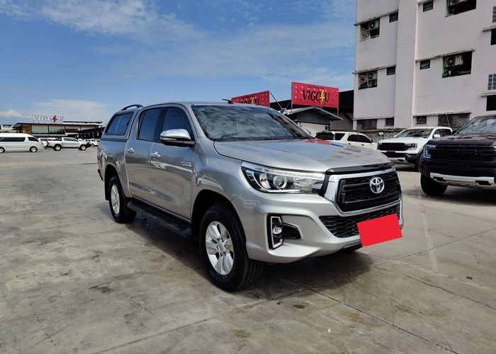 TOYOTA Hilux