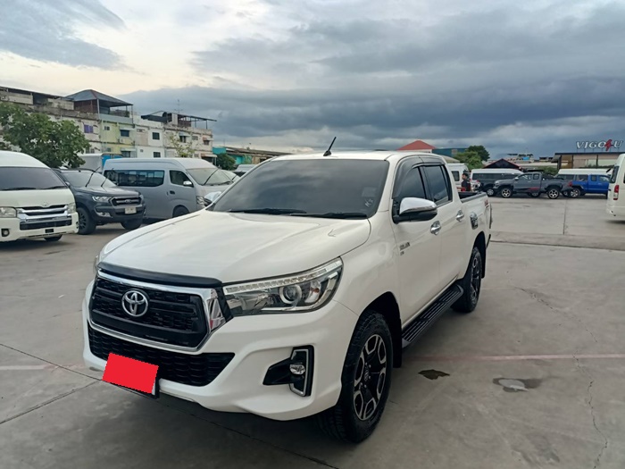 TOYOTA Hilux