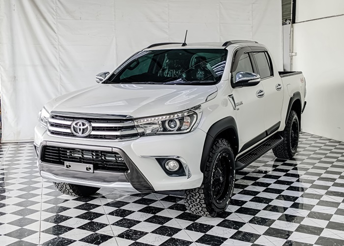 TOYOTA Hilux