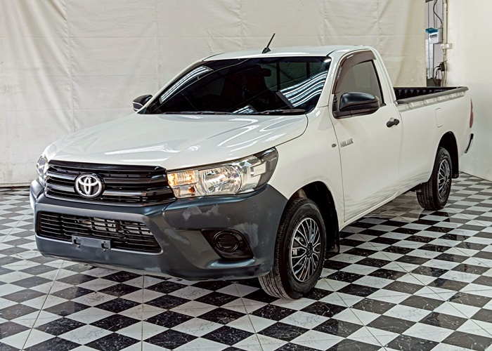 TOYOTA Hilux