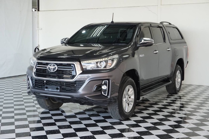TOYOTA Hilux