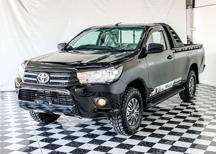 TOYOTA Hilux