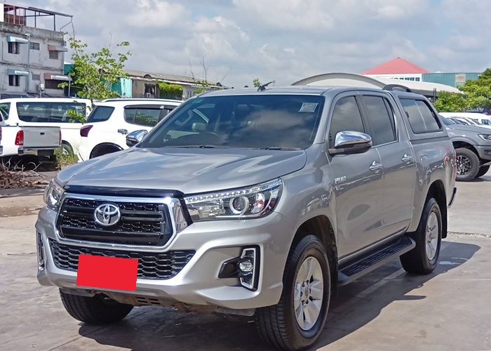 TOYOTA Hilux