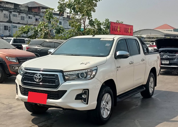 TOYOTA Hilux