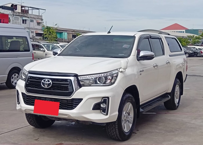TOYOTA Hilux