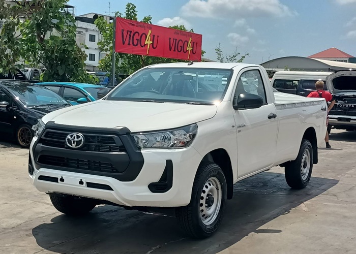 TOYOTA Hilux