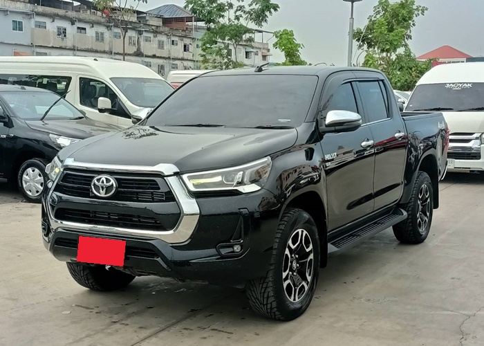 TOYOTA Hilux