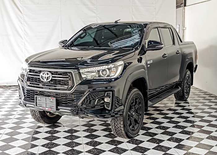 TOYOTA Hilux