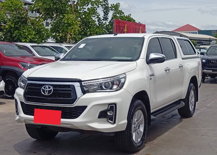 TOYOTA Hilux