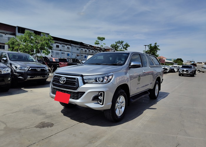 TOYOTA Hilux