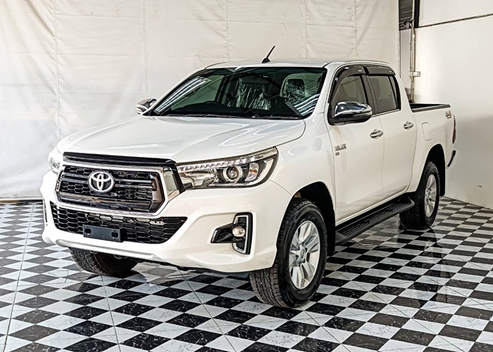 TOYOTA Hilux