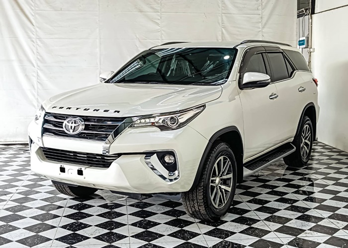 TOYOTA Fortuner