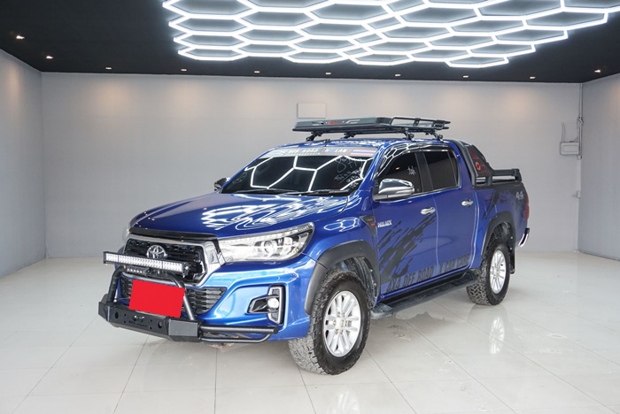 TOYOTA Hilux