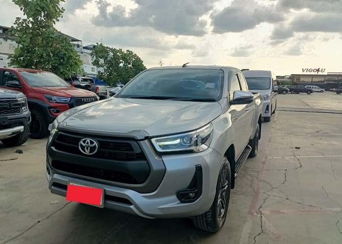 TOYOTA Hilux