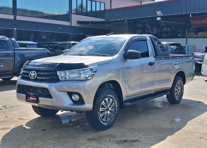 TOYOTA Hilux